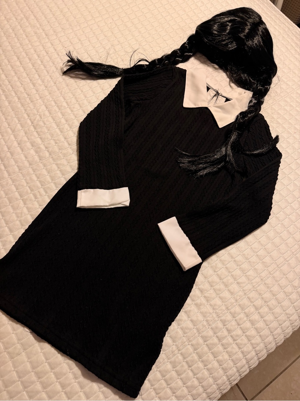 Wednesday Addams dress with white collar and cuffs included the wig size 7/8t